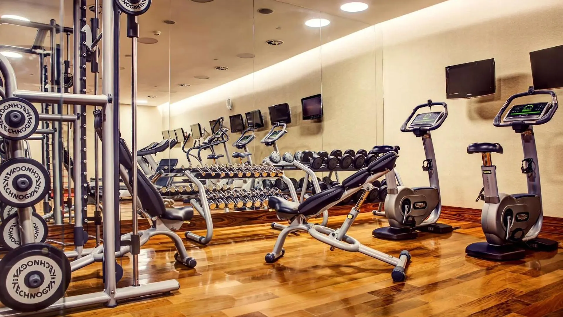 شقة Chic Luxe Studio Dubai Mall